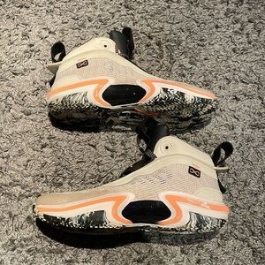 Jordan Kids Sneakers in Cream and Orange